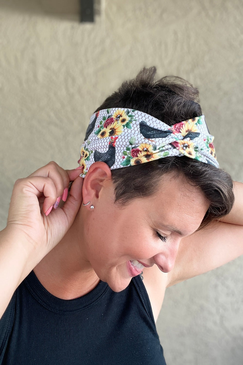 Chicken print with chicken wire headband