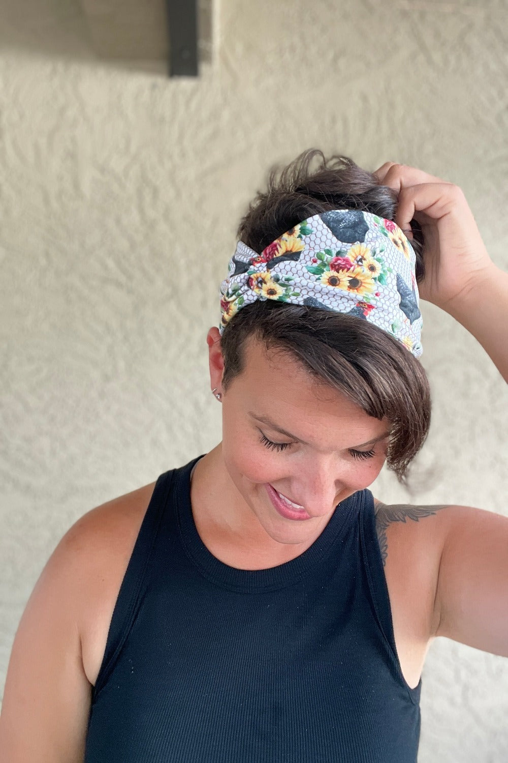 Chicken print with chicken wire headband